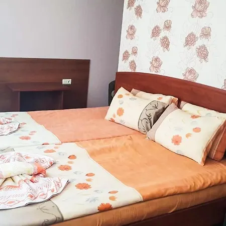 Empera Hotel 3*