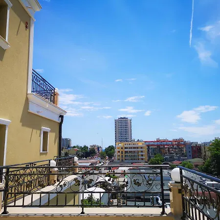 Empera Hotel 3*