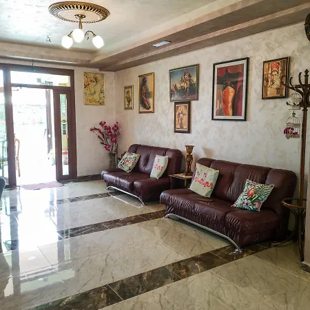 Empera Hotel
