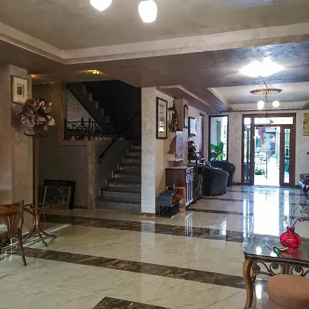 Hotel Empera 3*