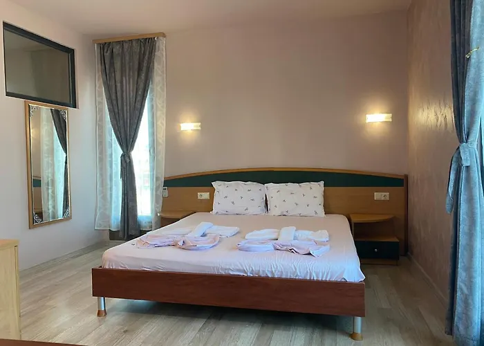 Empera H-l ホテル 3*